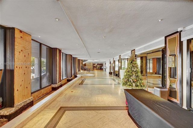 5555 Collins Avenue 3C, Miami Beach, FL 33140