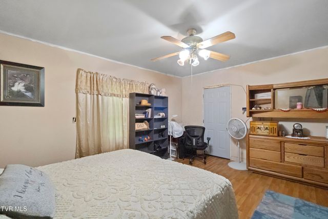 1515 Ned Clark Road, Bean Station, TN 37708