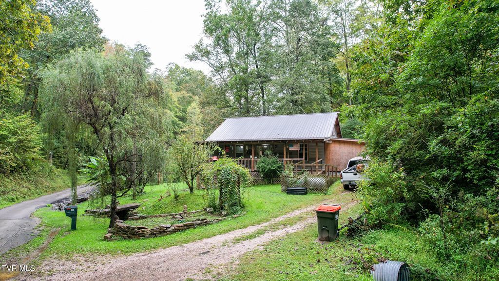 1515 Ned Clark Road, Bean Station, TN 37708