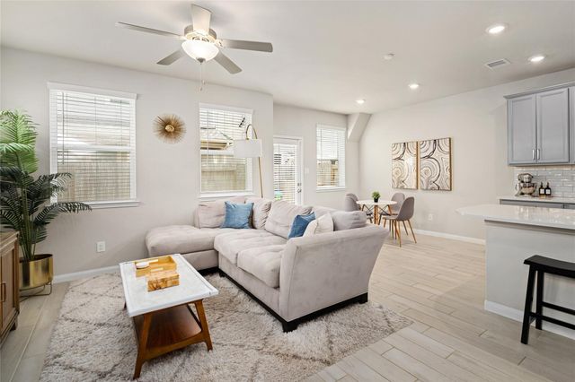 1524 Lakeline Oak Drive, Houston, TX 77084