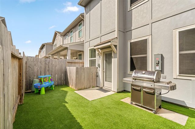 1524 Lakeline Oak Drive, Houston, TX 77084