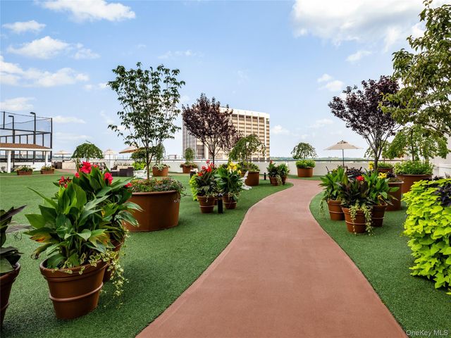 10 City Place 26E, White Plains, NY 10601