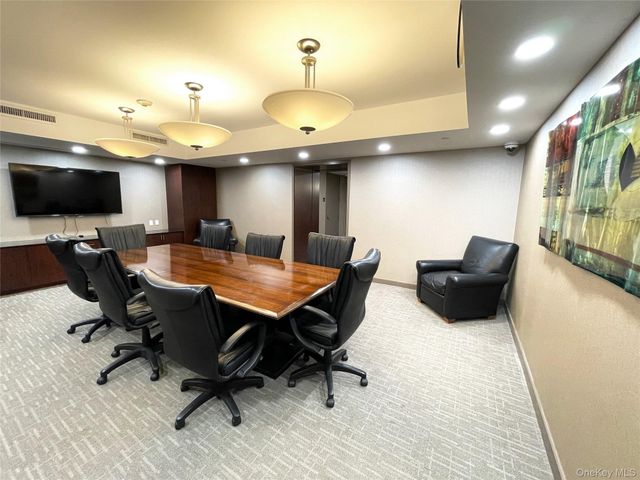 10 City Place 26E, White Plains, NY 10601