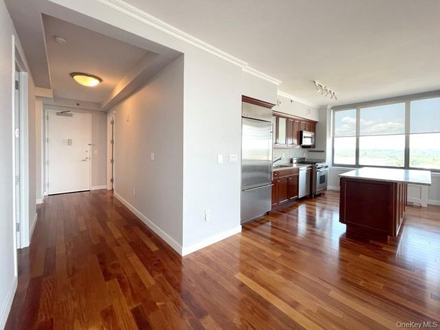 10 City Place 26E, White Plains, NY 10601