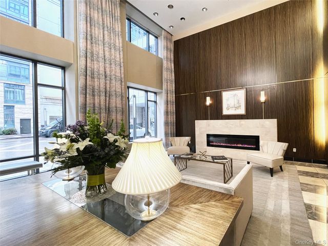 10 City Place 26E, White Plains, NY 10601