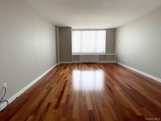 10 City Place 26E, White Plains, NY 10601