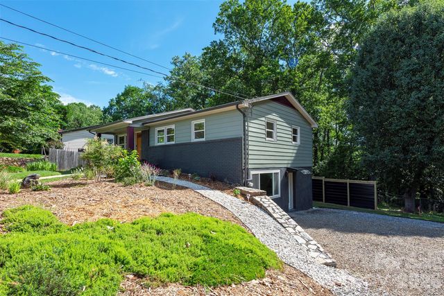 32 Harnett Street, Asheville, NC 28806