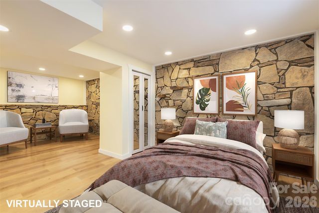 32 Harnett Street, Asheville, NC 28806