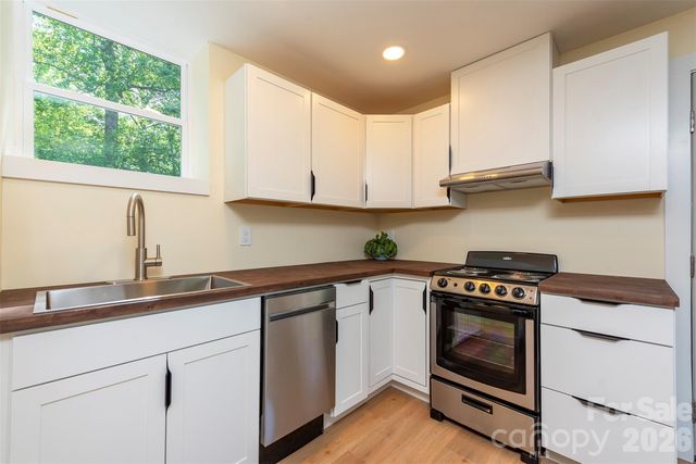 32 Harnett Street, Asheville, NC 28806