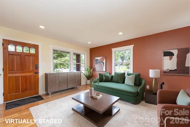 32 Harnett Street, Asheville, NC 28806
