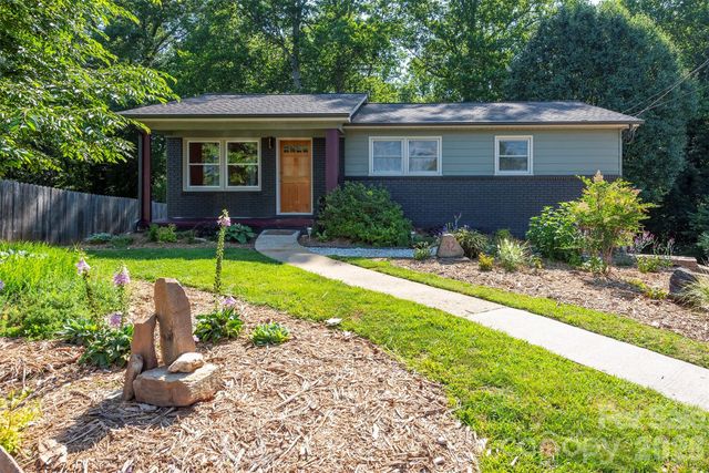 32 Harnett Street, Asheville, NC 28806