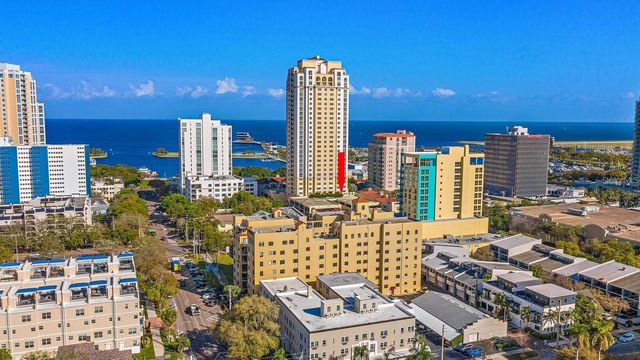 130 4TH AVENUE N 305, St Petersburg, FL 33701