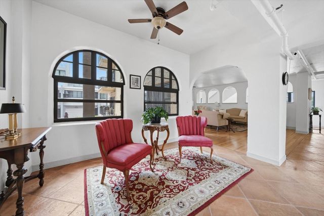130 4TH AVENUE N 305, St Petersburg, FL 33701