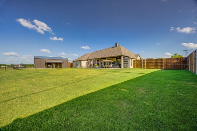 1800 Limestone Lane, Van Alstyne, TX 75495
