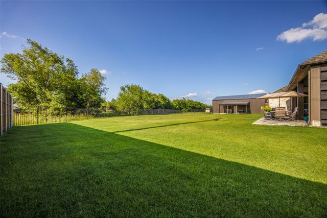 1800 Limestone Lane, Van Alstyne, TX 75495