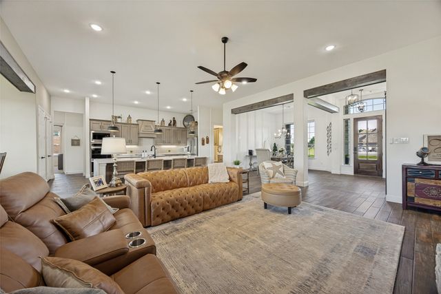 1800 Limestone Lane, Van Alstyne, TX 75495
