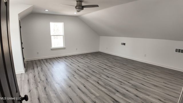 136 Lee Creek Cove, Byhalia, MS 38611