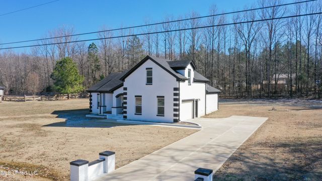 136 Lee Creek Cove, Byhalia, MS 38611