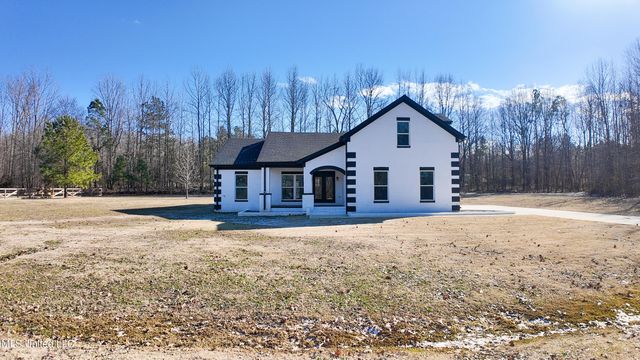 136 Lee Creek Cove, Byhalia, MS 38611