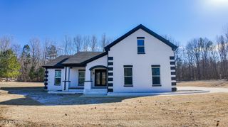 136 Lee Creek Cove, Byhalia, MS 38611