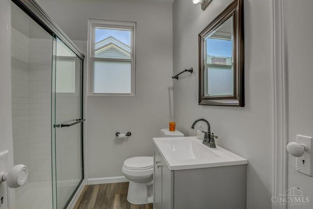 3302 Wardall Avenue, Cheviot, OH 45211