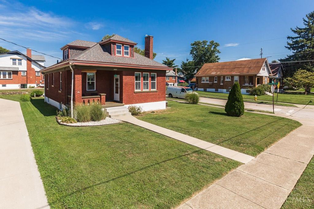 3302 Wardall Avenue, Cheviot, OH 45211
