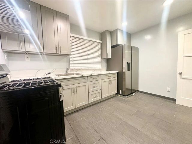 15746 Magnolia Boulevard JADU, Encino, CA 91436