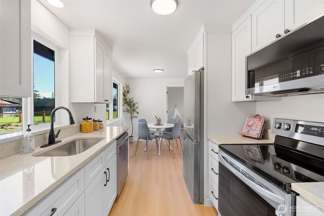 7002 Dahlberg Road, Ferndale, WA 98248