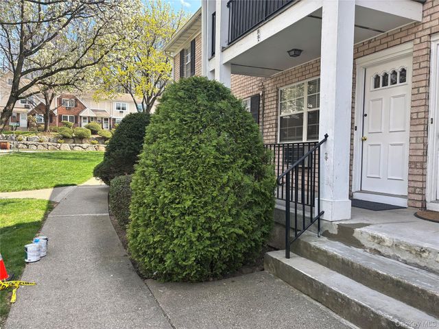 1 Doxbury Lane, Suffern, NY 10901