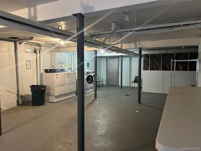 1 Doxbury Lane, Suffern, NY 10901