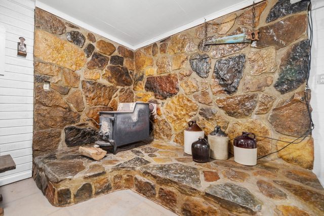 79 First Jasper Road, Burnside, KY 42519