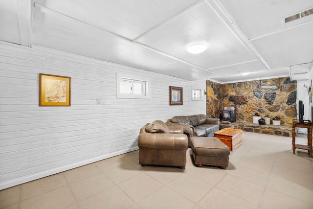 79 First Jasper Road, Burnside, KY 42519