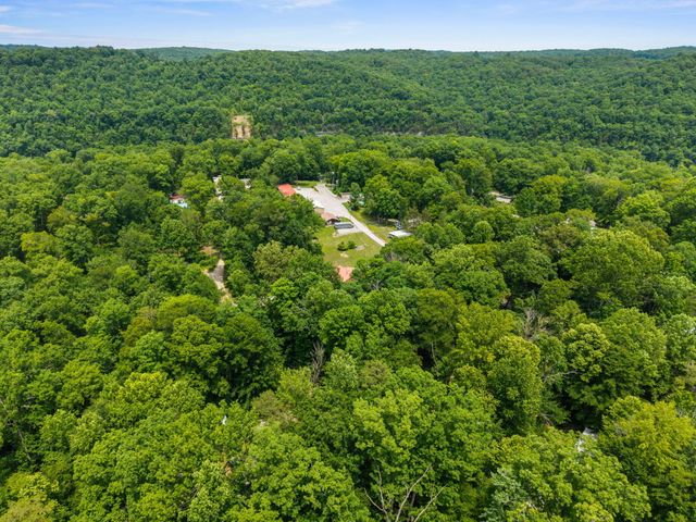 79 First Jasper Road, Burnside, KY 42519