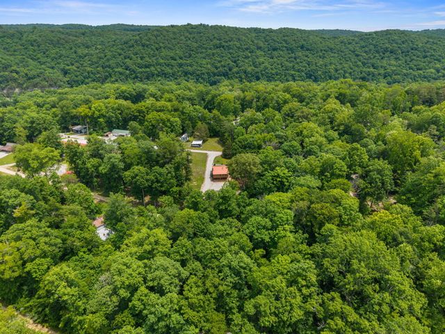 79 First Jasper Road, Burnside, KY 42519