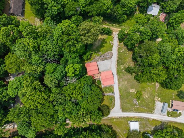 79 First Jasper Road, Burnside, KY 42519