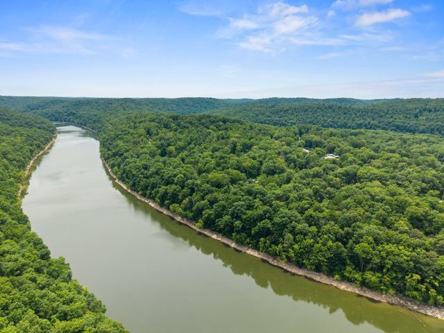 79 First Jasper Road, Burnside, KY 42519