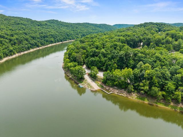 79 First Jasper Road, Burnside, KY 42519
