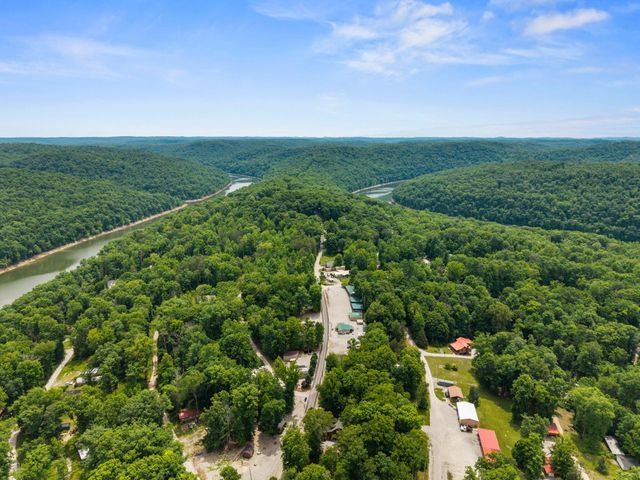 79 First Jasper Road, Burnside, KY 42519