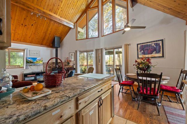 13161 Jackson Mill Dr, Groveland, CA 95321