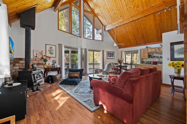 13161 Jackson Mill Dr, Groveland, CA 95321