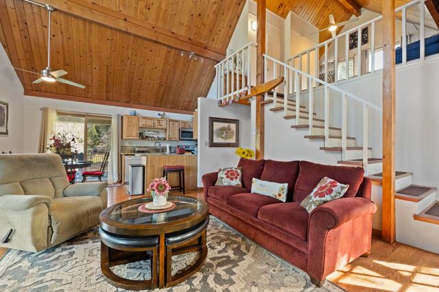 13161 Jackson Mill Dr, Groveland, CA 95321