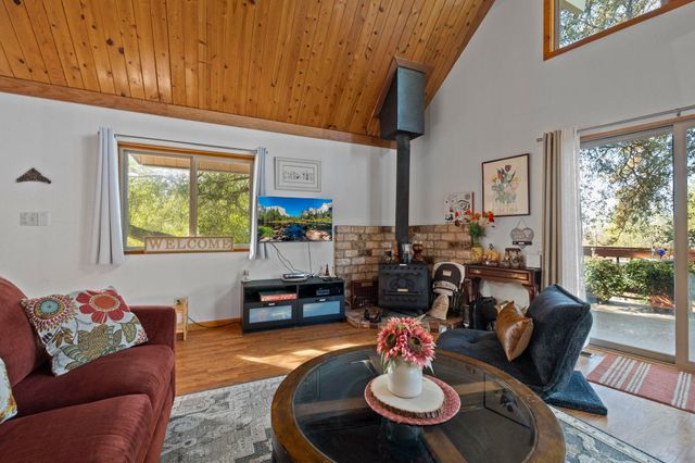 13161 Jackson Mill Dr, Groveland, CA 95321