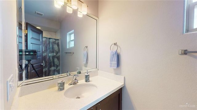 1208 E Camellia Avenue 2, Mcallen, TX 78501