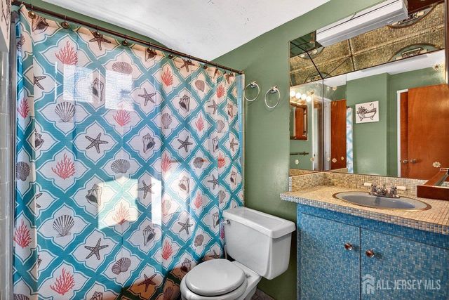 140 Camelot Drive, Port Reading, NJ 07064