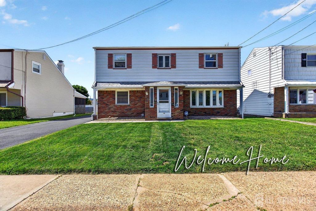 140 Camelot Drive, Port Reading, NJ 07064