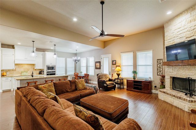 156 Windy Glen Drive, Decatur, TX 76234