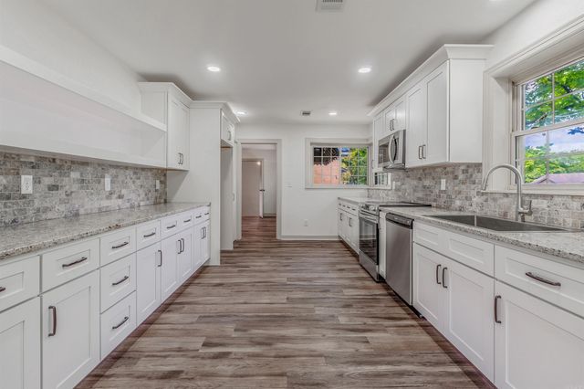 101 Roosevelt Circle, Morrilton, AR 72110