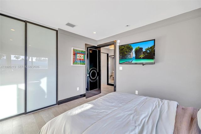 750 Harrison St, Hollywood, FL 33019