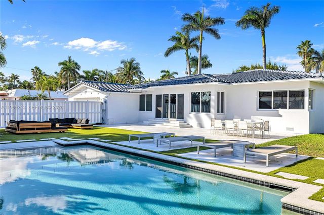 750 Harrison St, Hollywood, FL 33019