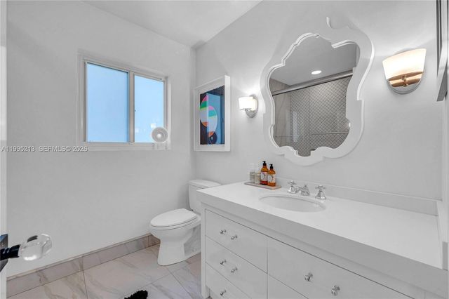 750 Harrison St, Hollywood, FL 33019